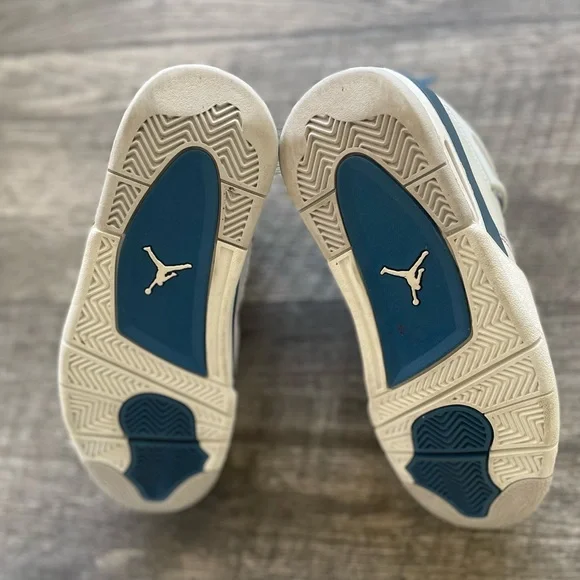 Air Jordan 4 Retro Military Blue5.5Y
